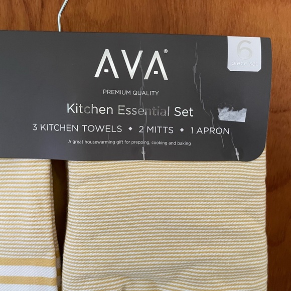 NEW AVA Kitchen Essential Set Mustard Color
3 KITCHEN TOWELS • 2 MITTS • 1 APRON - Picture 3 of 5